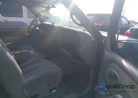 1998 Chevrolet C1500 Fleetside из США, поврежденный, VIN 1GCEC19W6WE145713